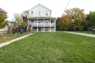 332 S Broadway Ave, Aurora, IL 60505 - Photo 5