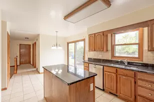 4150 Midlane Dr, Wadsworth, IL 60083 - Photo 5