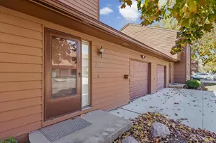 2113 Sunview Dr, Champaign, IL 61821 - Photo 3