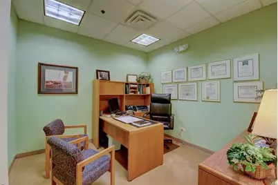 581 Sullivan Road #B, Aurora, IL 60506 - Photo 5