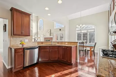 82 Open Parkway S, Hawthorn Woods, IL 60047 - Photo 11