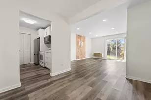 900 N Lakeside Dr, Vernon Hills, IL 60061 - Photo 7