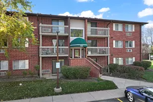 900 N Lakeside Dr, Vernon Hills, IL 60061 - Photo 9