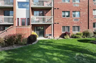 900 N Lakeside Dr, Vernon Hills, IL 60061 - Photo 25