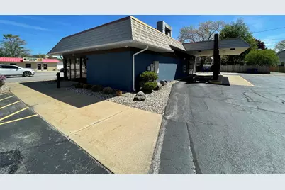 1370 W Court Street, Kankakee, IL 60901 - Photo 3