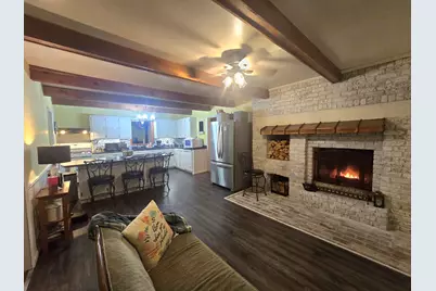 614 S Thomas Street, Gilman, IL 60938 - Photo 3