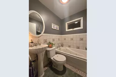 614 S Thomas Street, Gilman, IL 60938 - Photo 23