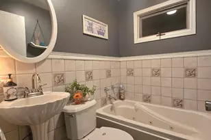 614 S Thomas St, Gilman, IL 60938 - Photo 23