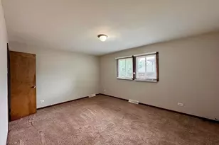 17945 Maple St, Lansing, IL 60438 - Photo 7