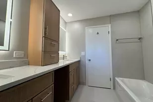 23362 N Apple Hill Ln, Lincolnshire, IL 60069 - Photo 11