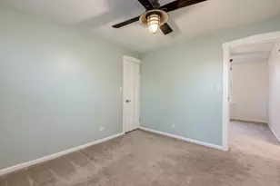 5242 N Kimball Ave, Chicago, IL 60625 - Photo 25