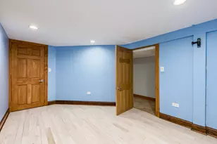 5242 N Kimball Ave, Chicago, IL 60625 - Photo 43