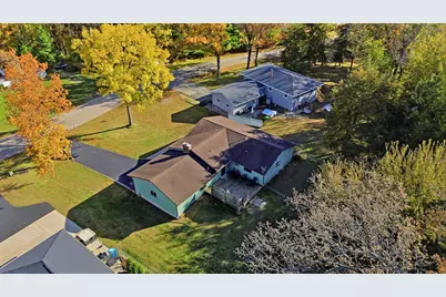 2235 Center Lane, Dixon, IL 61021 - Photo 3