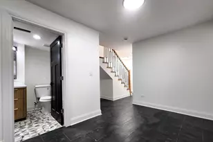 6450 S Greenwood Ave, Chicago, IL 60637 - Photo 19