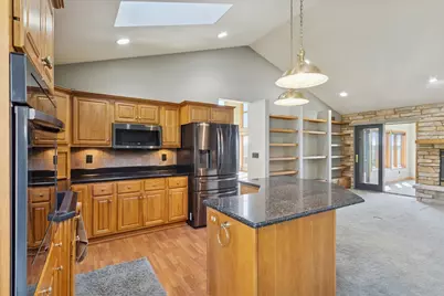 97 Highcrest Court, Shannon, IL 61078 - Photo 7