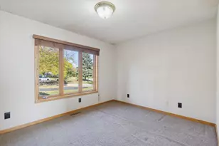 97 Highcrest Ct, Shannon, IL 61078 - Photo 33