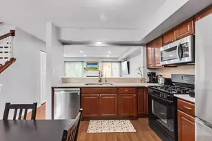 988 Butter Creek Ct, Hoffman Estates, IL 60169 - Photo 5