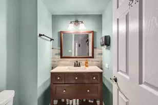 988 Butter Creek Ct, Hoffman Estates, IL 60169 - Photo 9