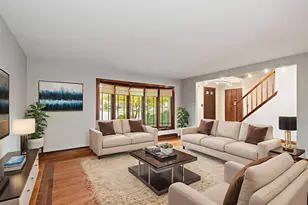 745 Edenwood Dr, Roselle, IL 60172 - Photo 5