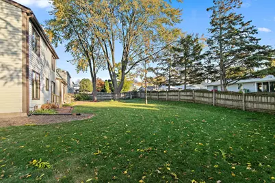 745 Edenwood Drive, Roselle, IL 60172 - Photo 29