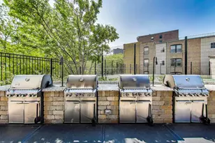 3930 N Pine Grove Ave, Chicago, IL 60613 - Photo 31