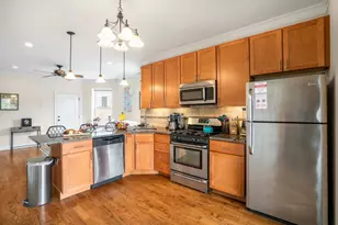 2117 W Irving Park Rd, Chicago, IL 60618 - Photo 9