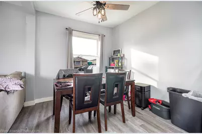 8759 S Troy Avenue, Evergreen Park, IL 60805 - Photo 9