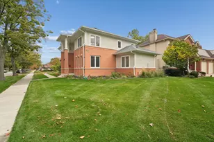 1133 Fortuna Ave, Park Ridge, IL 60068 - Photo 3