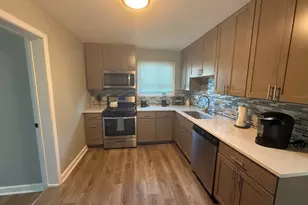 362 Marion Ct, Wheeling, IL 60090 - Photo 9