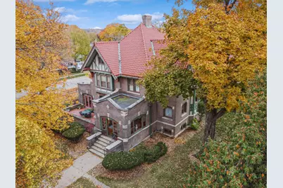 305 Oregon Avenue, West Dundee, IL 60118 - Photo 1