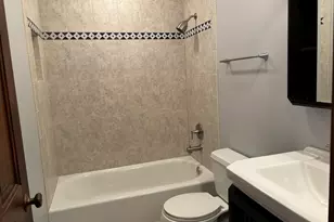 4950 Tarrington Dr, Hoffman Estates, IL 60010 - Photo 15