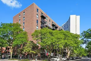 3900 N Pine Grove Ave, Chicago, IL 60613 - Photo 1