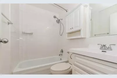 3900 N Pine Grove Avenue #405, Chicago, IL 60613 - Photo 13