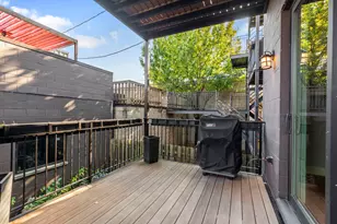 1057 N Wood St, Chicago, IL 60622 - Photo 19