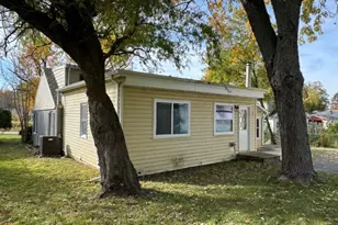 54 Mionske Dr, Lake Zurich, IL 60047 - Photo 9