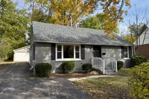 54 Mionske Dr, Lake Zurich, IL 60047 - Photo 1