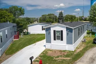 310 Apollo Ct, Round Lake, IL 60073 - Photo 33