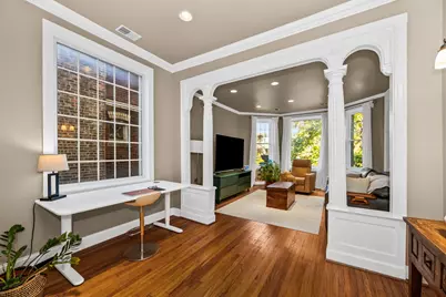 912 N Oakley Boulevard #2, Chicago, IL 60622 - Photo 3