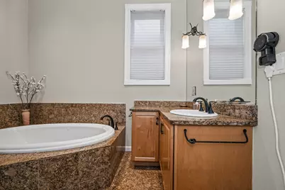 912 N Oakley Boulevard #2, Chicago, IL 60622 - Photo 11