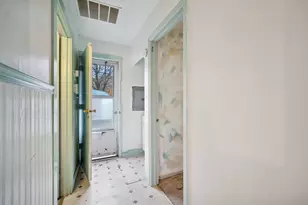 215 Second St, Elgin, IL 60123 - Photo 5