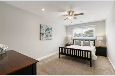 17438 W Walnut Lane, Gurnee, IL 60031 - Photo 11