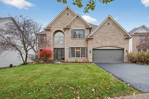 910 Tipperary St, Gilberts, IL 60136 - Photo 1