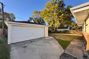 15326 Dorchester Ave, Dolton, IL 60419 - Photo 19