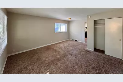 15326 Dorchester Avenue, Dolton, IL 60419 - Photo 3