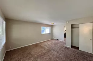 15326 Dorchester Ave, Dolton, IL 60419 - Photo 3