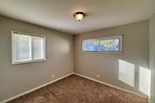 15326 Dorchester Ave, Dolton, IL 60419 - Photo 17