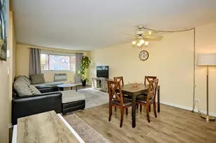 8541 Lotus Ave, Skokie, IL 60077 - Photo 9