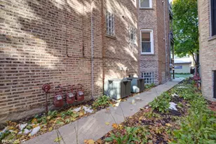 2212 W Iowa St, Chicago, IL 60622 - Photo 13