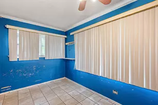 10737 S Emerald Ave, Chicago, IL 60628 - Photo 11