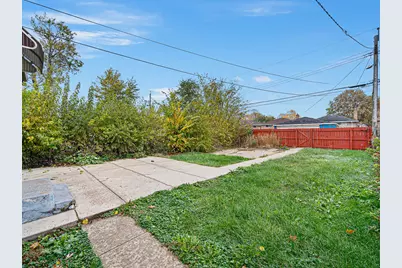 10737 S Emerald Avenue, Chicago, IL 60628 - Photo 17